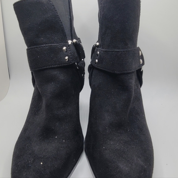 Size 7 Women's Side Gore Metal Harness Bootie - Picture 4 of 9